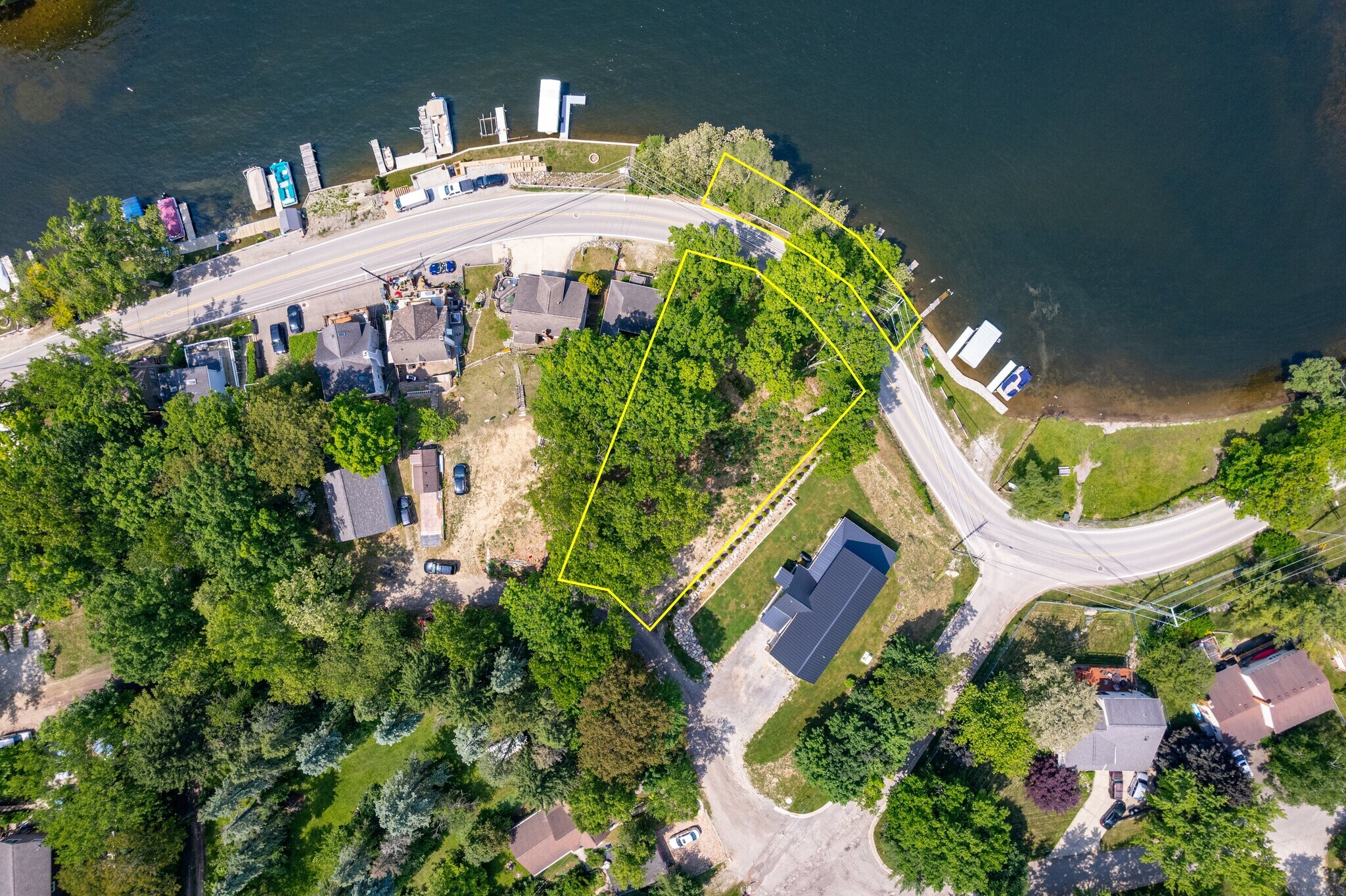 411 Heights rd, Lake Orion, MI à vendre Photo principale– Image 1 sur 13