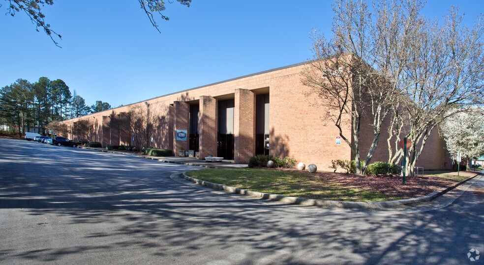 5345 Fulton Industrial Blvd SW, Atlanta, GA à louer - Photo principale – Image 1 sur 5