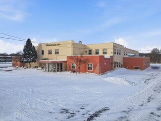 Plus de détails pour 5640 Williams Lake Rd, Waterford Township, MI - Local d’activités à vendre