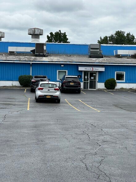 655 Driving Park Ave, Rochester, NY à louer - Photo de l’immeuble – Image 2 sur 28