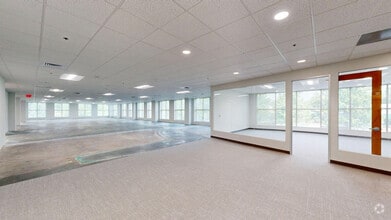 8020 Arco Corporate Dr, Raleigh, NC à louer Numérisation 3D Matterport– Image 1 sur 3
