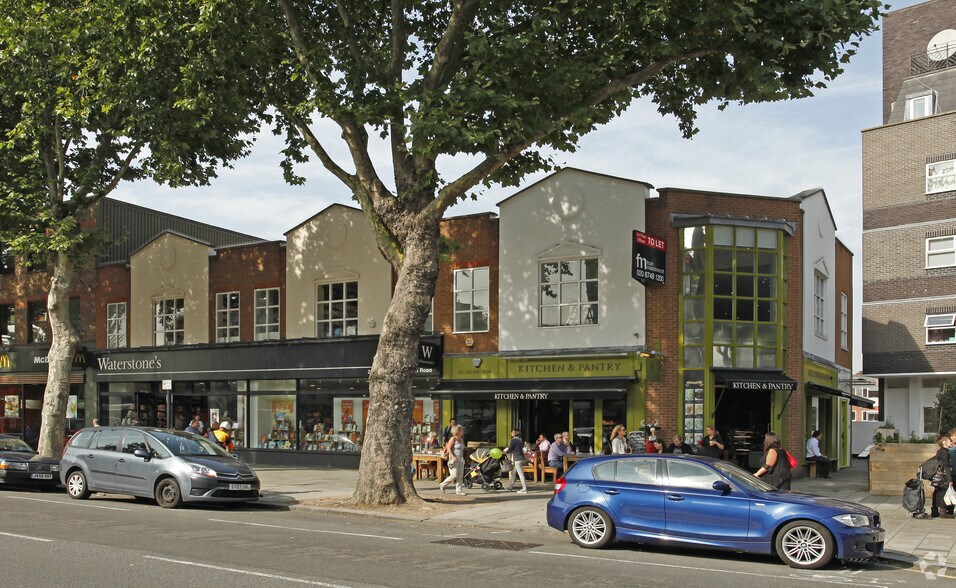 220-226 Chiswick High Rd, Londres à vendre - Photo principale – Image 1 sur 3