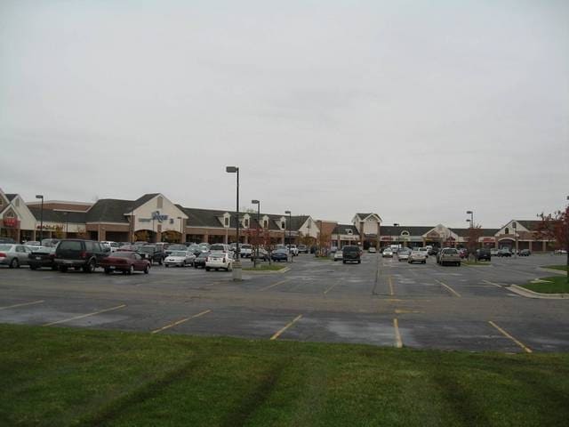 4755-4901 Haggerty Rd, West Bloomfield, MI à louer - Photo de l’immeuble – Image 3 sur 11