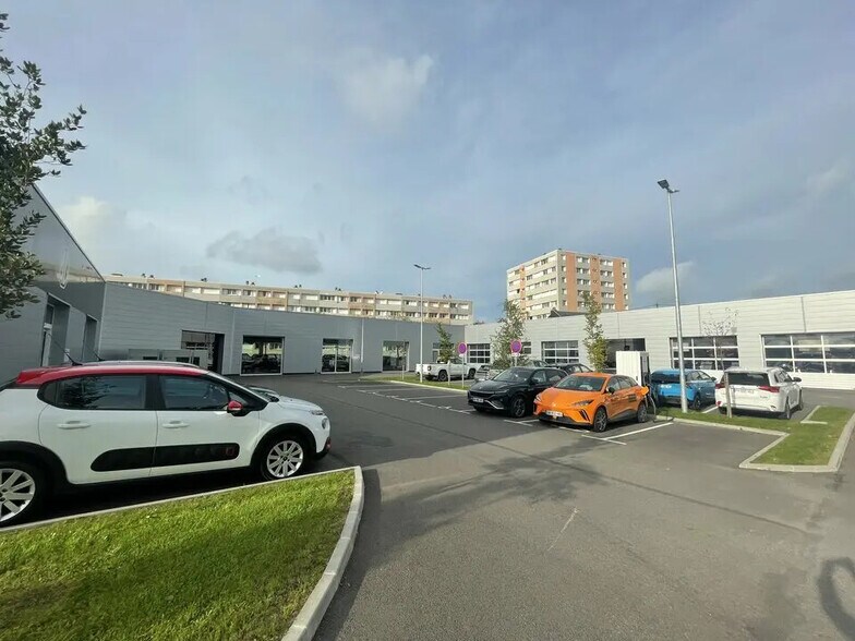 Local d'activités dans Le Havre à vendre - Photo de l’immeuble – Image 2 sur 10