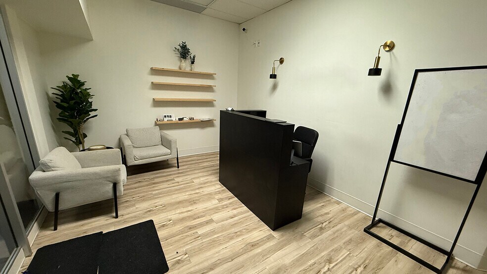 2727 Portage Ave, Winnipeg, MB à louer - Photo intérieure – Image 2 sur 8