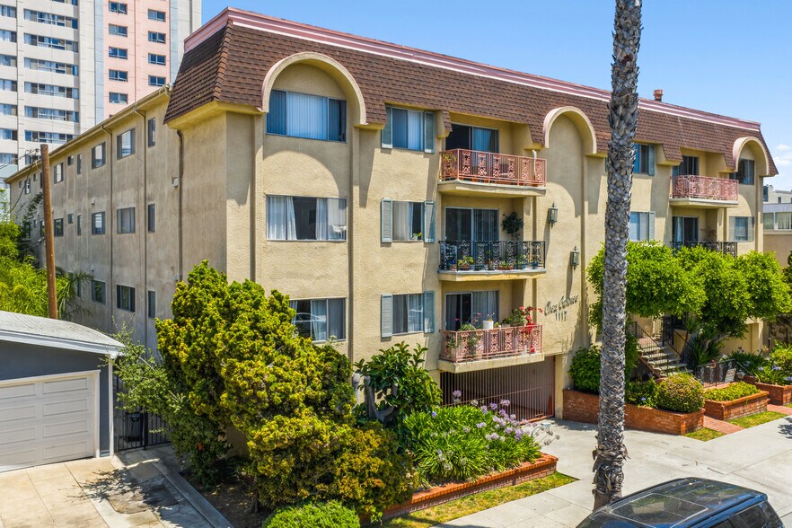 1117 6th St, Santa Monica, CA à vendre - Photo de l’immeuble – Image 3 sur 8