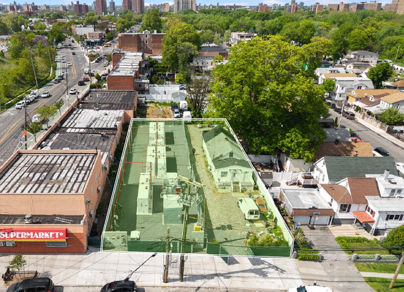 1927 Gildersleeve Ave, Bronx, NY à vendre - Photo de l’immeuble – Image 1 sur 19