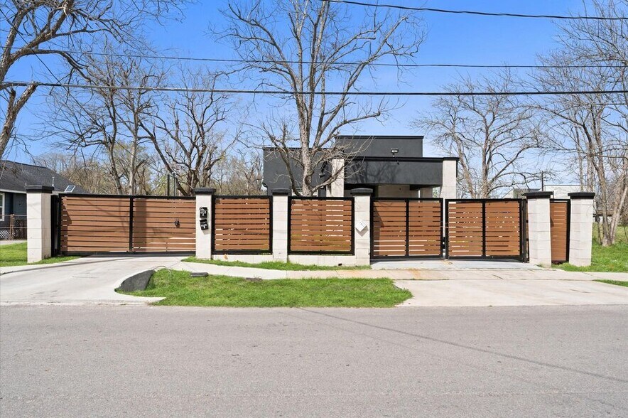 4929 Wilmington St, Houston, TX à vendre - Photo principale – Image 1 sur 29