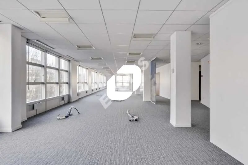 Bureau dans Saint-Denis à louer - Photo intérieure – Image 2 sur 11