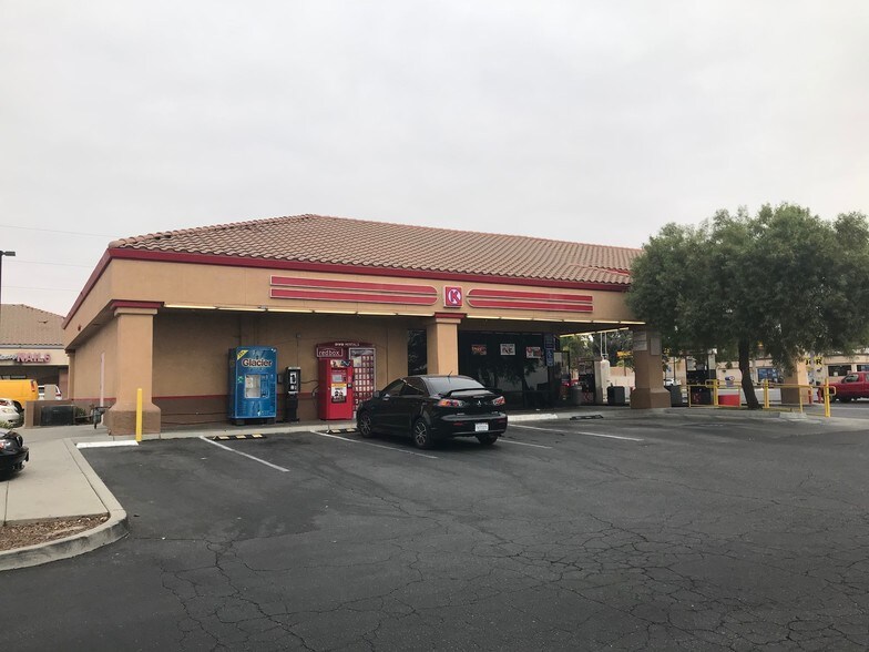 Fairfax, Bakersfield, CA à louer - Photo de l’immeuble – Image 2 sur 14