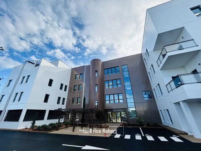 Plus de détails pour Bureau à vendre