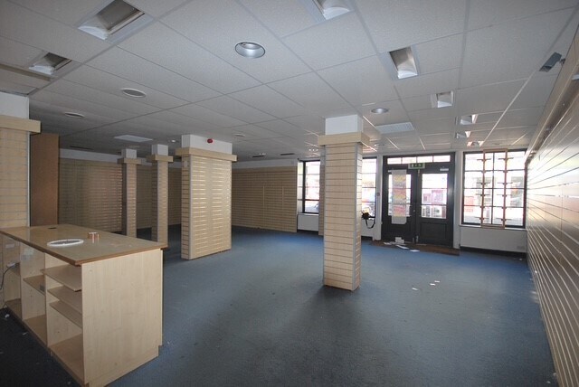 36 High St, Kirkcaldy, FIF KY1 1LU - Lot 36 -  - Photo intérieure - Image 2 of 2