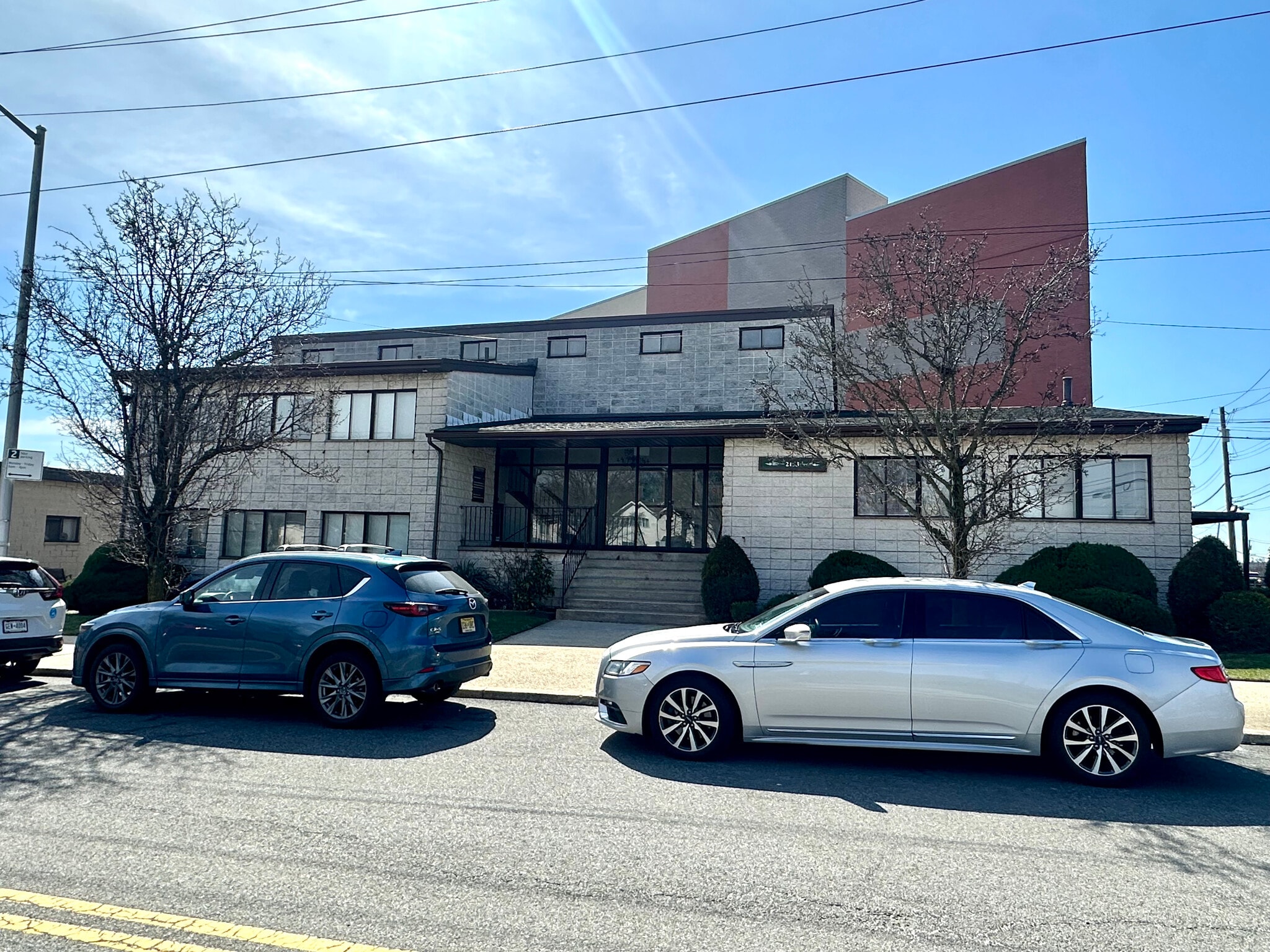 2153 Richmond Ave, Staten Island, NY à louer Photo de l’immeuble– Image 1 sur 8