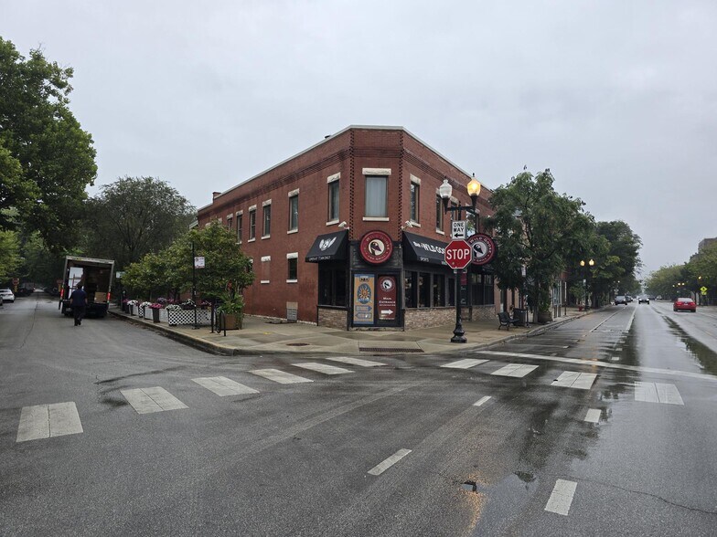 4263 Lincoln Ave, Chicago, IL à louer - Photo principale – Image 1 sur 28