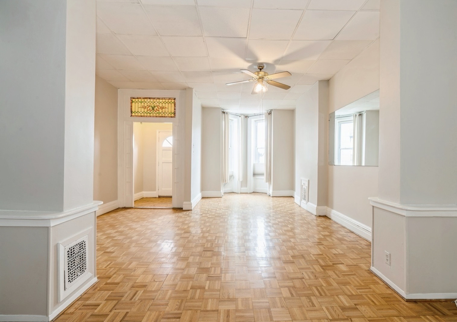 701 Bergen Ave, Jersey City, NJ à vendre Photo de l’immeuble– Image 1 sur 16
