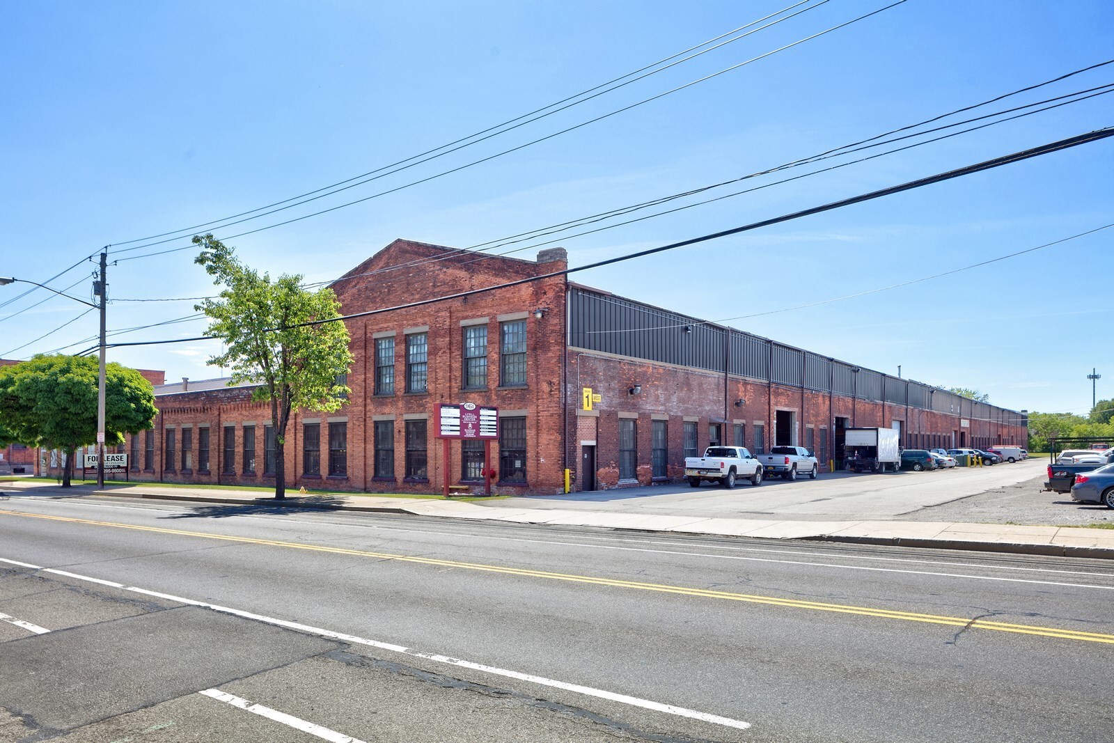 961-1029 Lyell Ave, Rochester, NY à louer Photo de l’immeuble– Image 1 sur 22