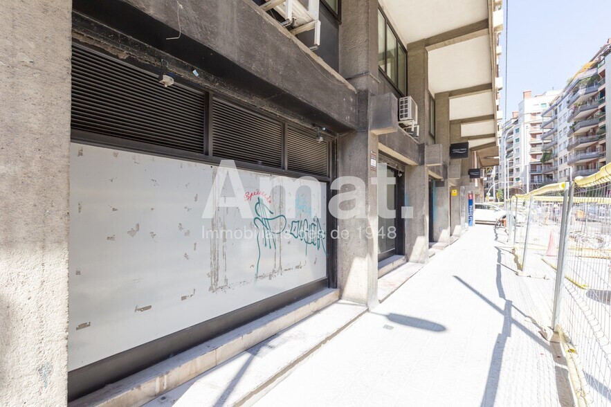 Immeuble residentiel dans Barcelone, Barcelona à vendre - Photo intérieure – Image 3 sur 5