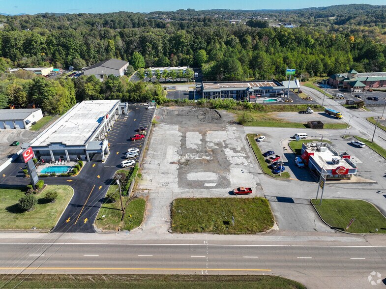 1207 Hwy 321 N, Lenoir City, TN à vendre - Photo principale – Image 1 sur 4