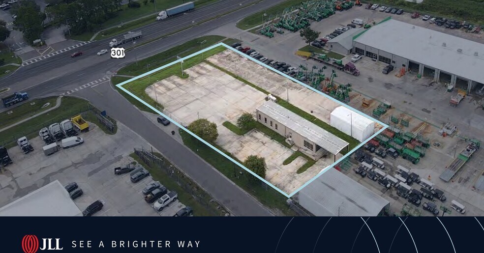 8821 Valletta Dr, Tampa, FL à louer - Photo de l’immeuble – Image 2 sur 8