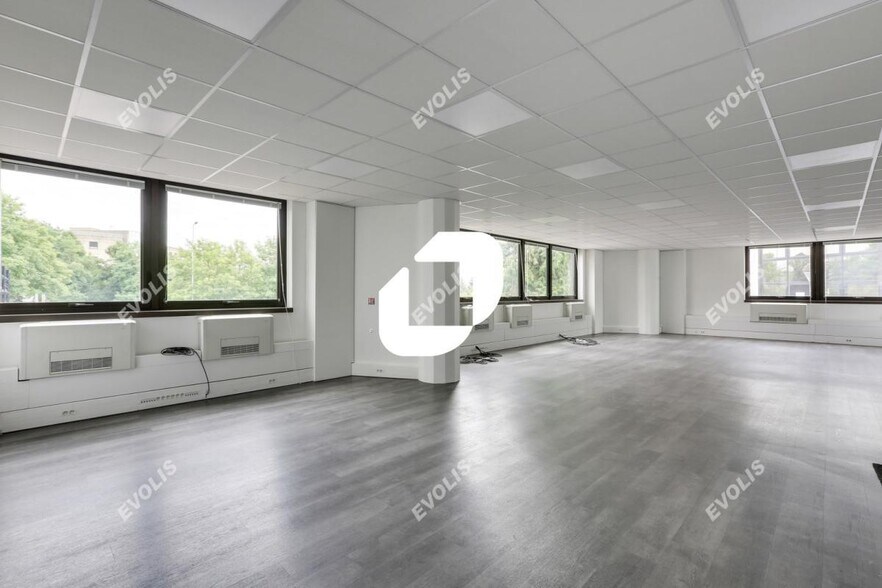 Bureau dans Lognes à louer - Photo intérieure – Image 2 sur 10