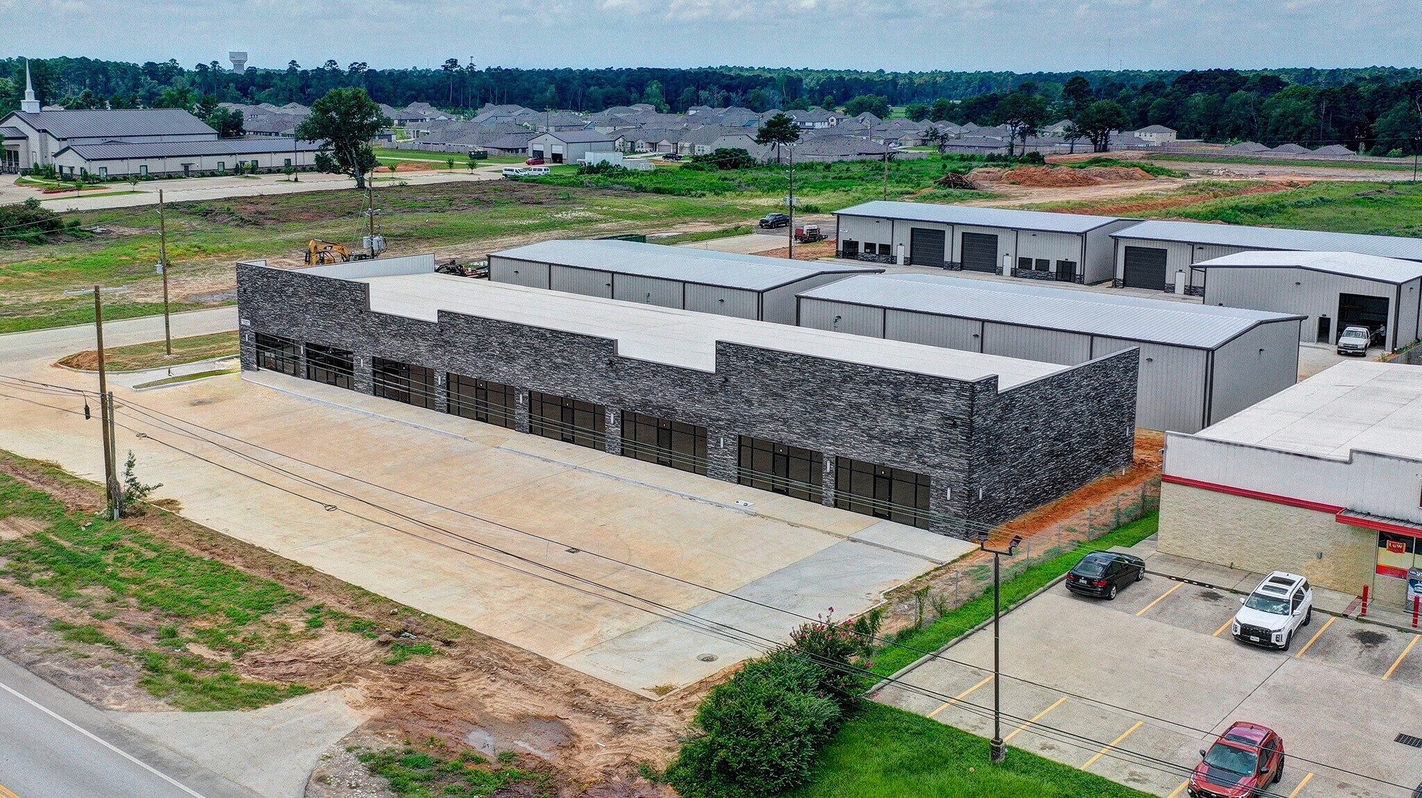 12261 Hwy 75 N, Willis, TX à louer Photo principale– Image 1 sur 20