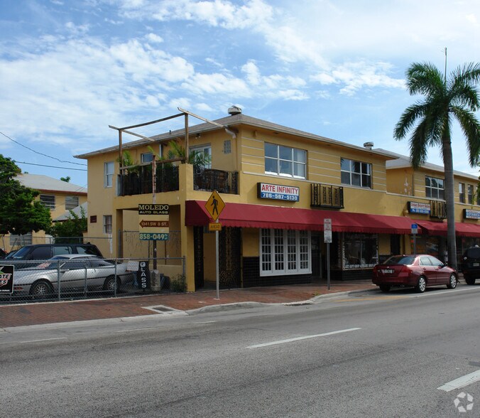 1329-1331 SW 8th St, Miami, FL à vendre - Photo de l’immeuble – Image 3 sur 6