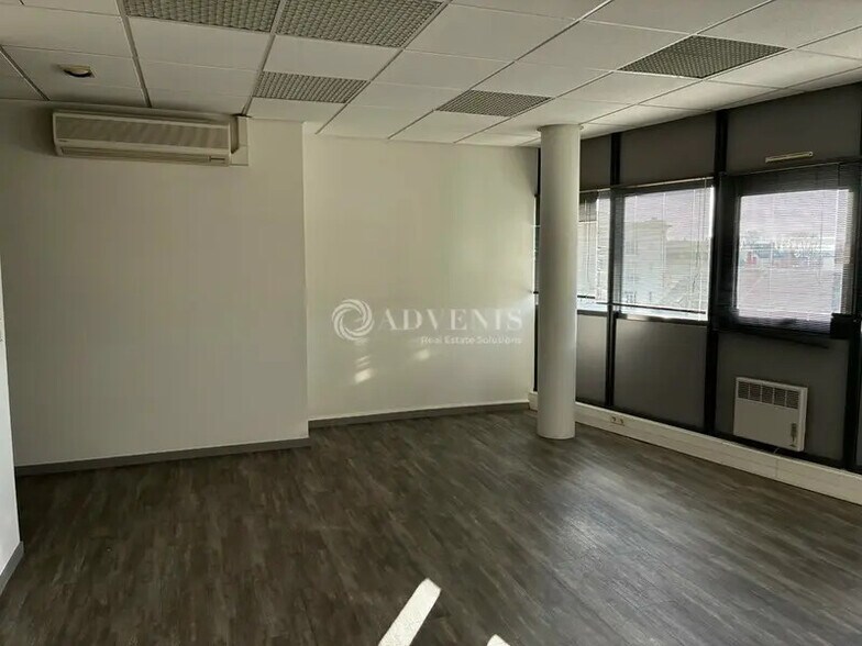 Bureau dans Tours à vendre - Photo intérieure – Image 3 sur 12