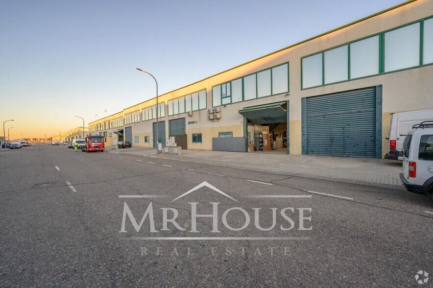 Industriel/Logistique dans Yuncos, Toledo à vendre - Photo de l’immeuble – Image 3 sur 31