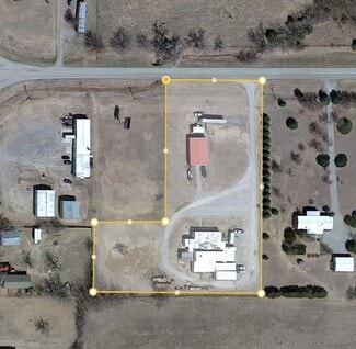 Plus de détails pour 908 E Apache Trail Rd, Apache, OK - Spécialisé à vendre