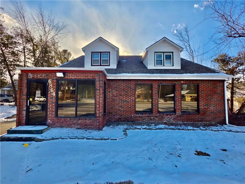 6864 E Genesee St, Fayetteville, NY à louer Photo principale– Image 1 sur 14