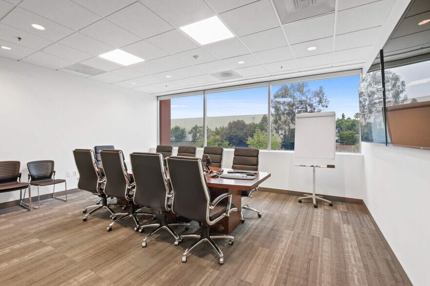 408 Saturn St, Brea, CA à louer - Photo intérieure – Image 2 sur 10