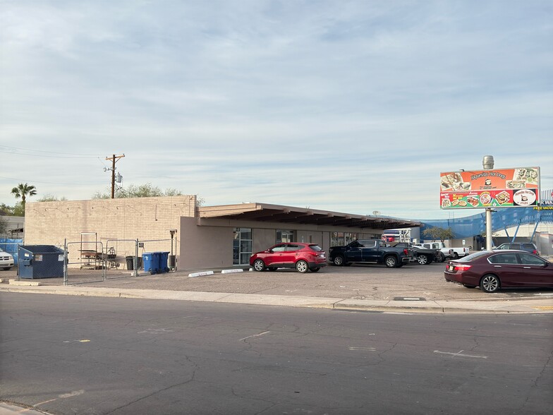 1704 N Country Club Dr, Mesa, AZ à vendre - Photo principale – Image 1 sur 4