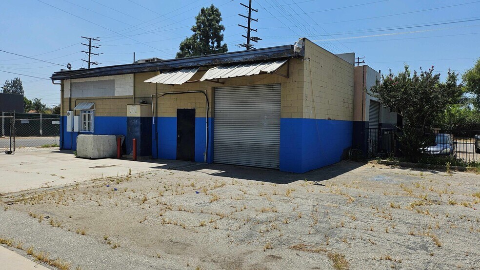 432 Oak St, San Bernardino, CA à vendre - Photo de l’immeuble – Image 2 sur 6