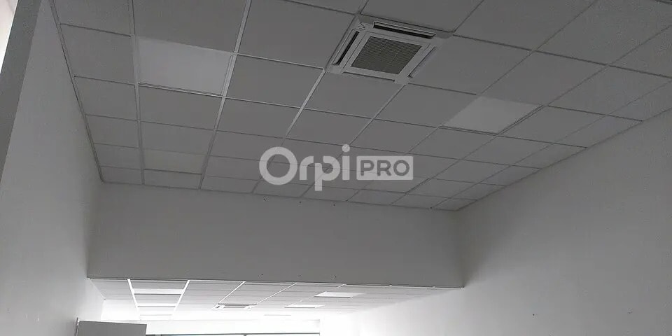 Bureau dans Serres-Castet à vendre - Photo intérieure – Image 3 sur 6