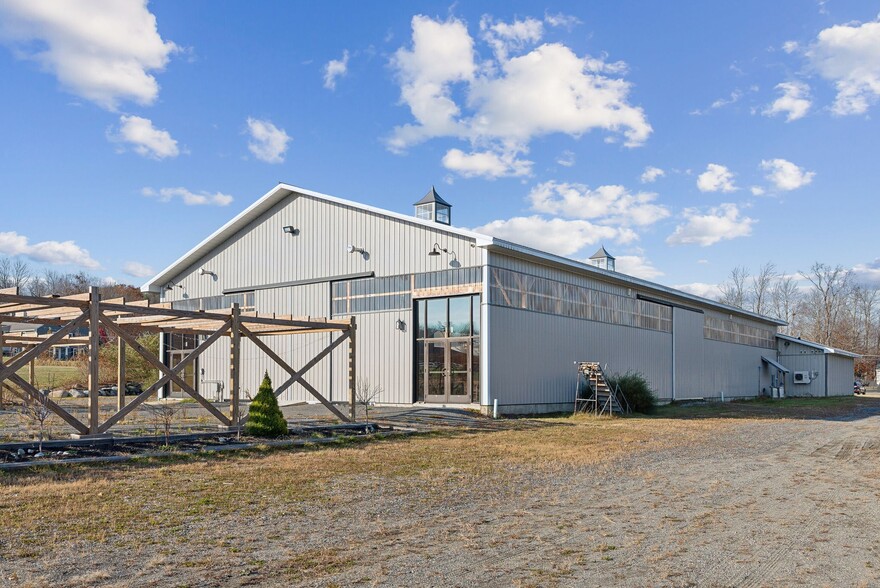 78 Hussey Hill Rd, Oakland, ME à vendre - Photo de l’immeuble – Image 2 sur 14