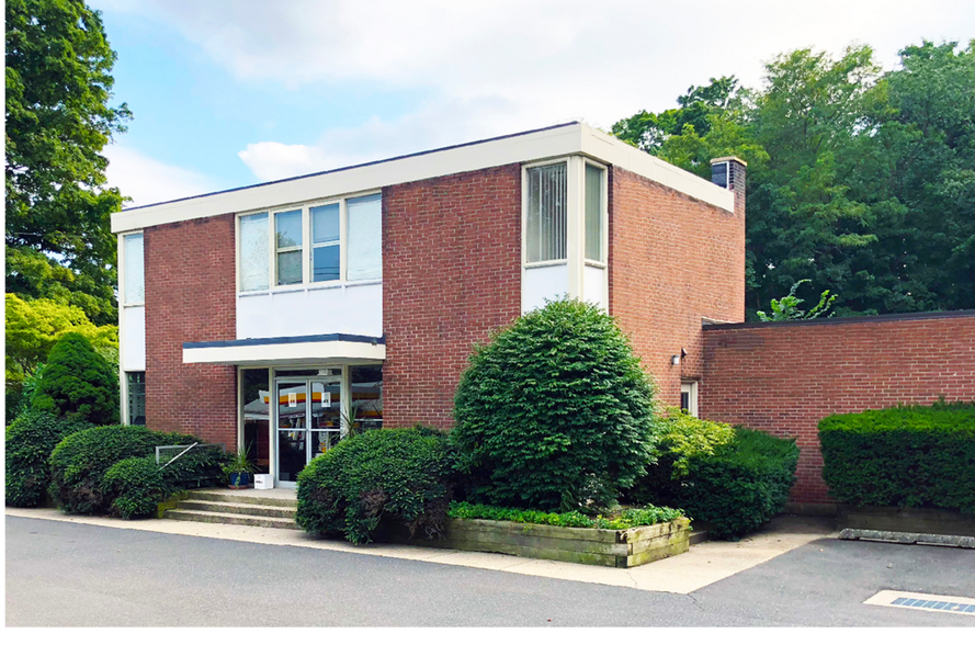215 Danbury Rd, Wilton, CT à vendre - Photo de l’immeuble – Image 2 sur 7