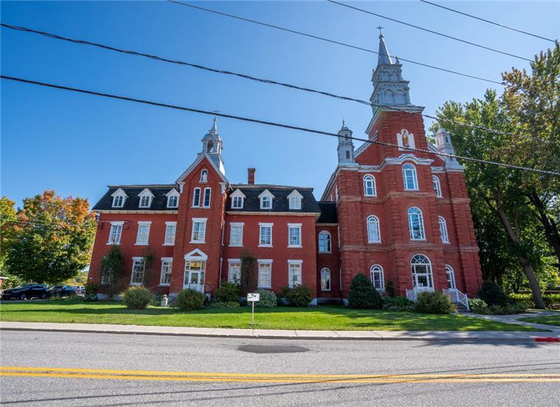 1395 Rue Notre-Dame, Saint-cesaire, QC à vendre - Photo de l’immeuble – Image 2 sur 27