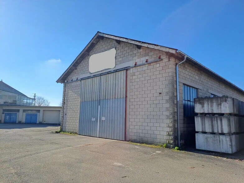 Local d’activités dans Ambronay à louer - Photo de l’immeuble – Image 1 sur 3