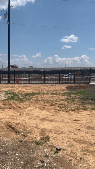 11825 Interstate 10 E, Schertz, TX à vendre - Vidéo sur l’annonce professionnelle – Image 2 sur 24