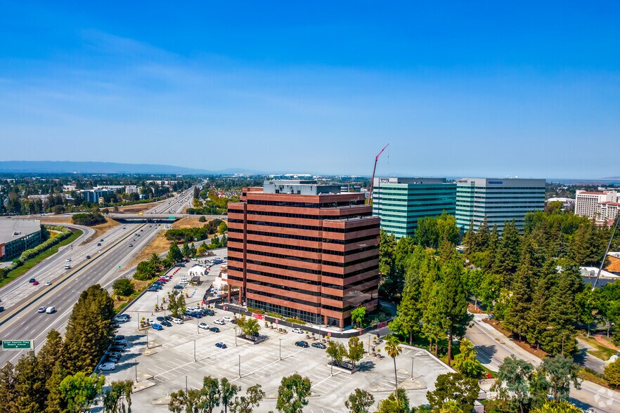 3945 Freedom Cir, Santa Clara, CA à louer - Aérien – Image 2 sur 9