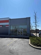 3021 Veterans Rd W, Staten Island, NY à louer Photo de l’immeuble– Image 2 sur 6