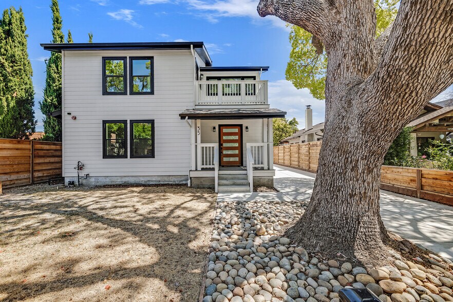 35 Arch St, Redwood City, CA à vendre - Photo de l’immeuble – Image 2 sur 49