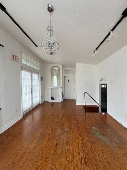 719 W Gray St, Houston, TX à louer - Photo de l’immeuble – Image 1 sur 7