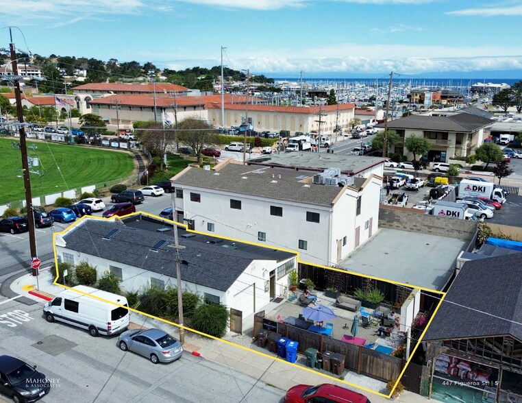 447 Figueroa St, Monterey, CA à vendre - Photo de l’immeuble – Image 3 sur 13