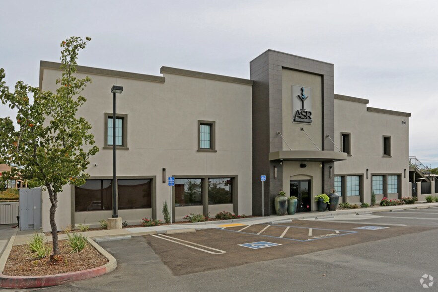 390 N Sunrise Ave, Roseville, CA à vendre - Photo de l’immeuble – Image 3 sur 28