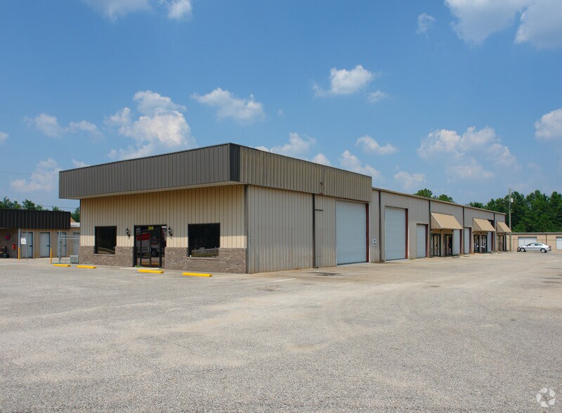 3980-3990 Avalon Blvd, Milton, FL à louer - Photo principale – Image 1 sur 3