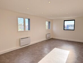 380 Avenue Blaise Pascal, Moissy-Cramayel à louer Photo intérieure– Image 1 sur 4