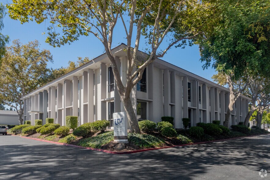 2910-2960 Scott Blvd, Santa Clara, CA à louer - Photo principale – Image 1 sur 24