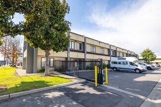 Plus de détails pour 1231-1241 E Warner Ave, Santa Ana, CA - Industriel/Logistique à louer