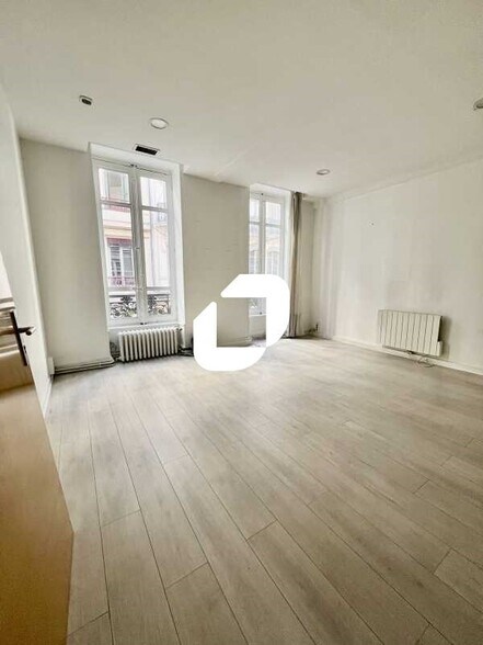 Bureau dans Lyon à louer - Photo de l’immeuble – Image 3 sur 5